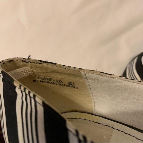 EUC Anne Michelle Striped Peep-toe ‘Flare’ Heels with Bow Detail - Picture 3 of 5